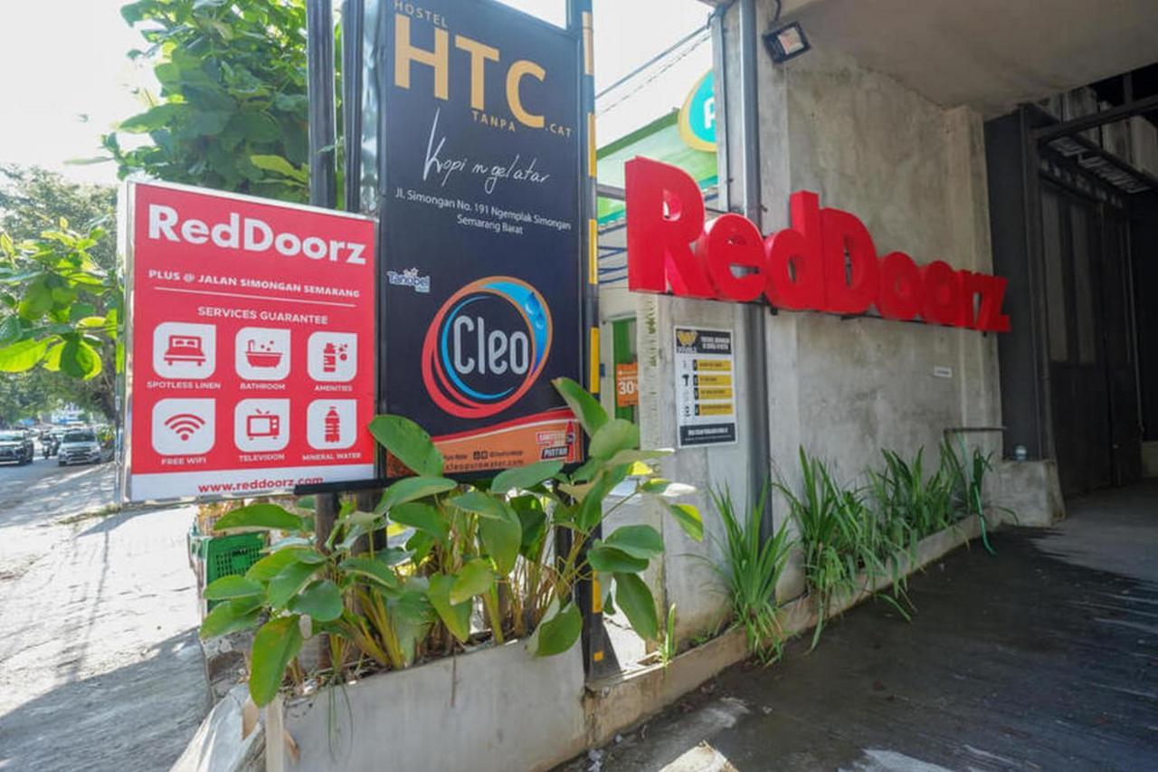 Reddoorz Plus Near Kawasan Sam Poo Kong סמאראנג מראה חיצוני תמונה